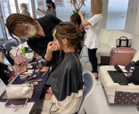 メイキャップアーティスト