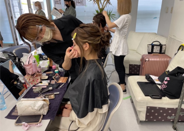 メイキャップアーティスト